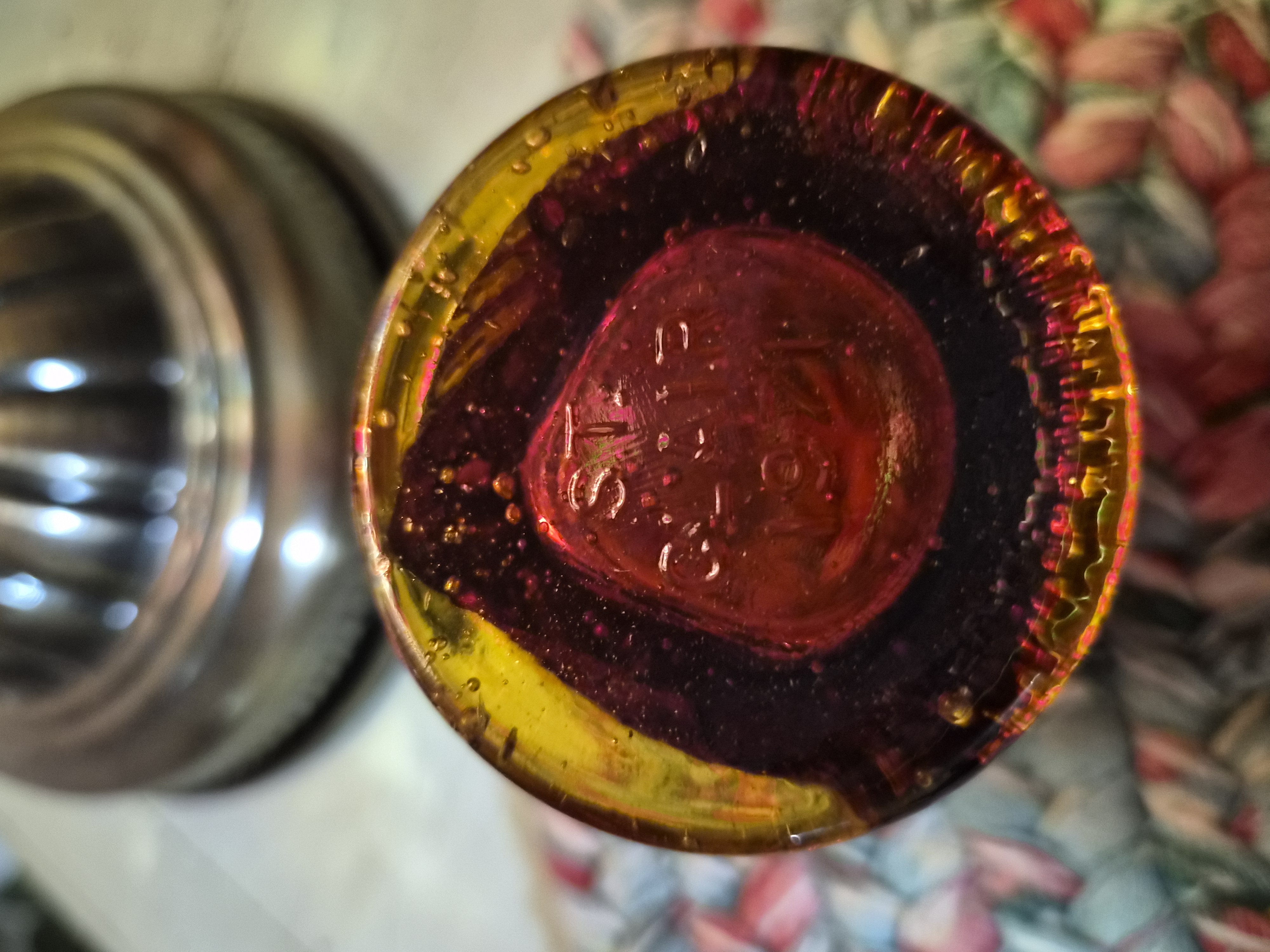 Vintage Native American Style Glass Holder - bottom
