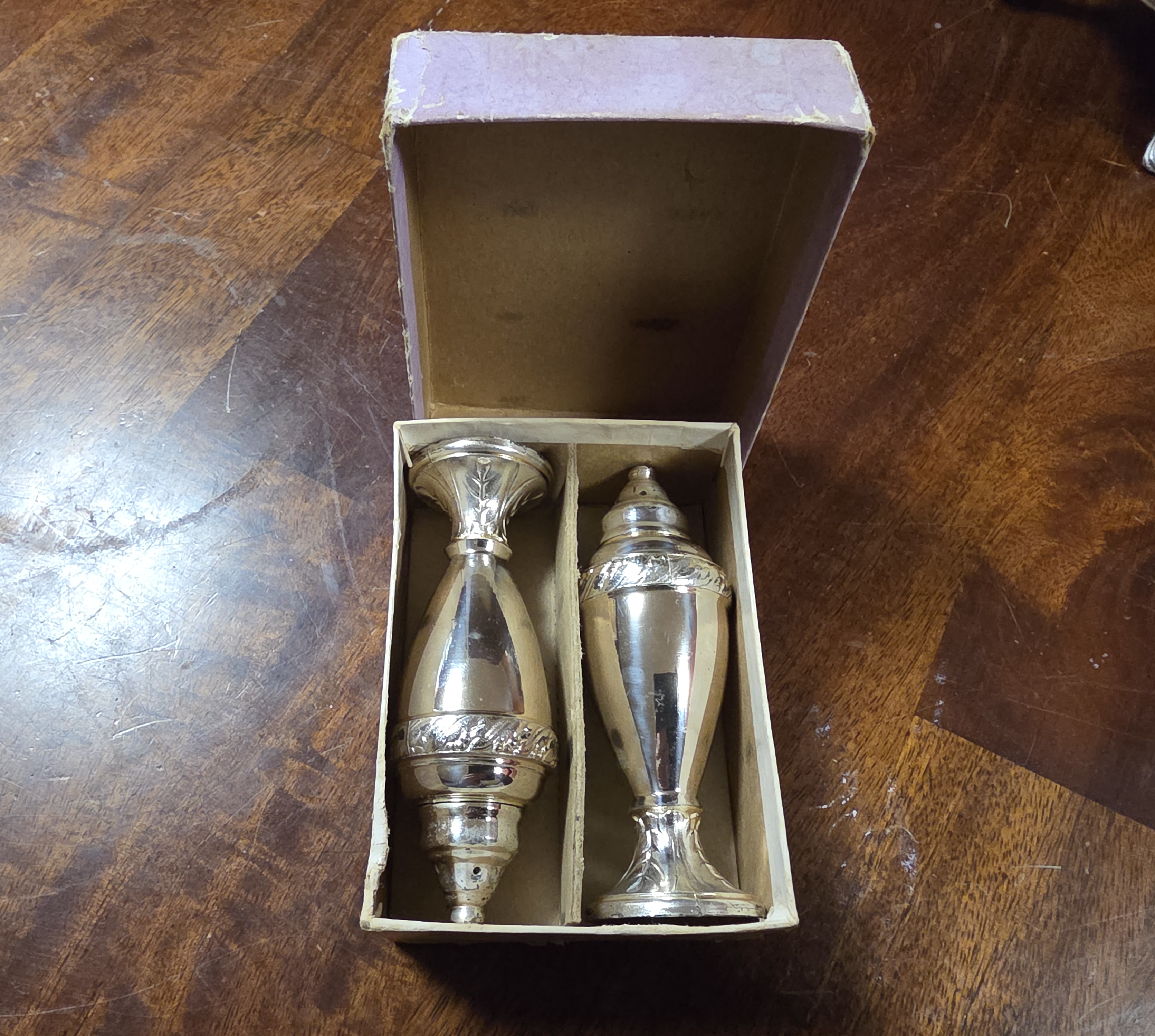 Puritan Salt and Pepper Shakers 651 - top
