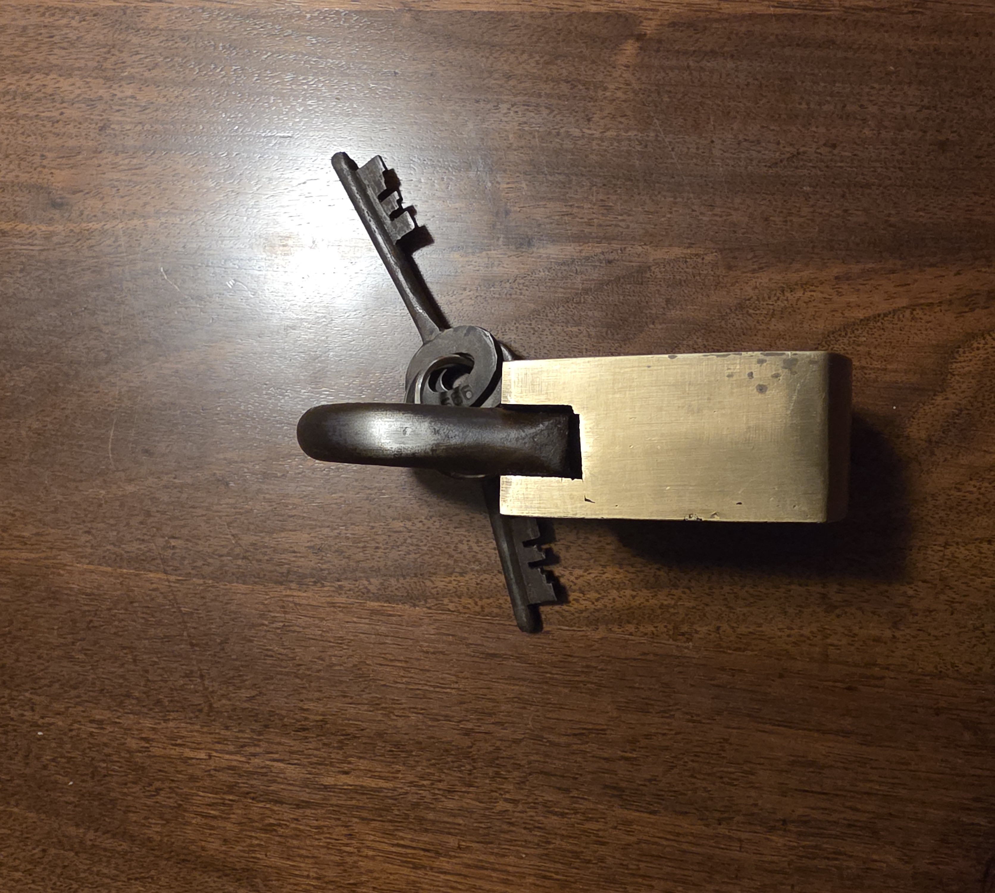 Winchester Brass Padlock - right